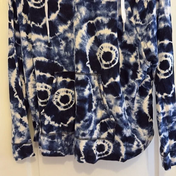 Koolaburra Navy and White Tie-Dye Hoodie XL - Picture 3 of 5